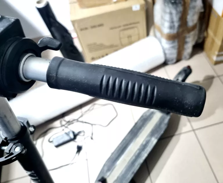 HULAJNOGA ELEKTRYCZNA KUGOO S1 PRO Z ŁADOWARKĄ