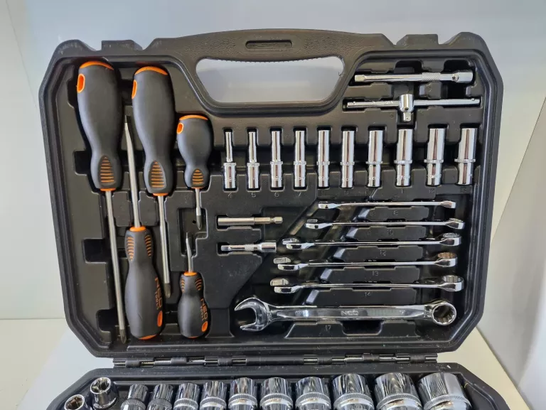 NEO TOOLS LIMITOWANY ZESTAW NARZĘDZI M4K GARAGE 08-699