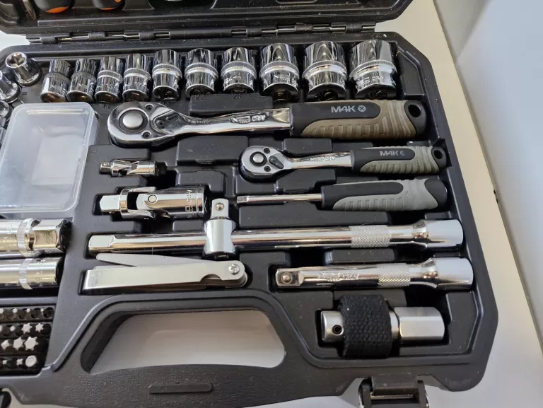 NEO TOOLS LIMITOWANY ZESTAW NARZĘDZI M4K GARAGE 08-699