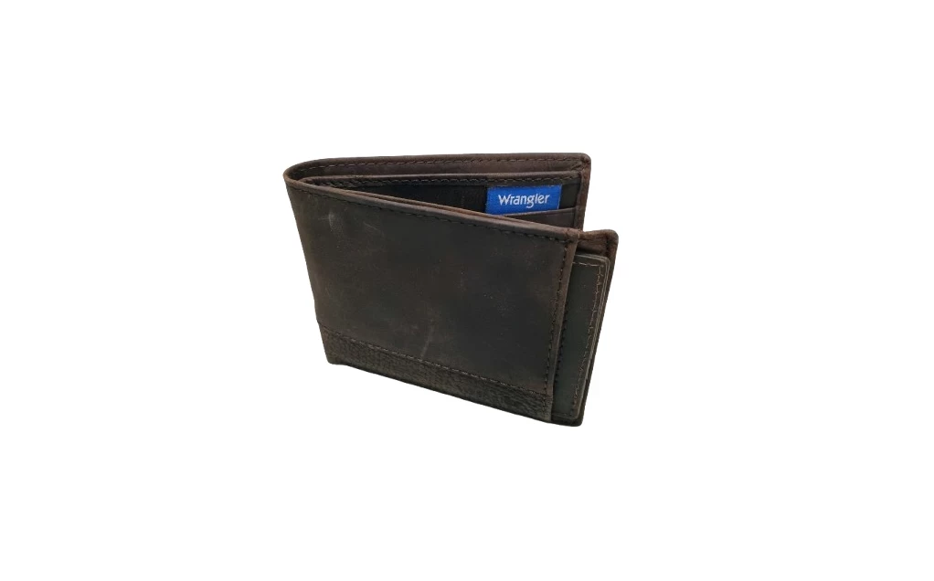 portfel-wrangler-wr-wa-13708-pilsudskiego-86-wroclaw