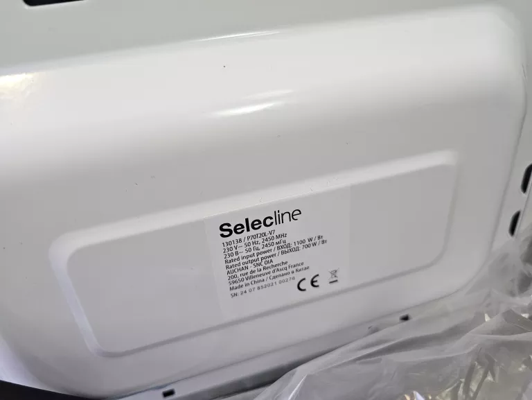 MIKROFALÓWKA SELECLINE 130138 700W