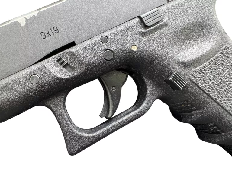 wiatrowka-glock-17-blow-back-45-mm-walizka-model-glock-17-blow-back-diabolobb-45-mm