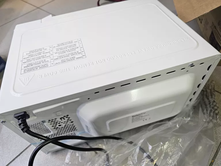 MIKROFALÓWKA SELECLINE 130138 700W