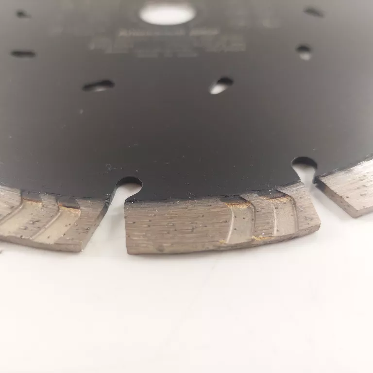 tarcza-do-betonu-hilti-230mm-diamentowa-premium-230x28x2223mm-igla-ean-gtin-5904112152150