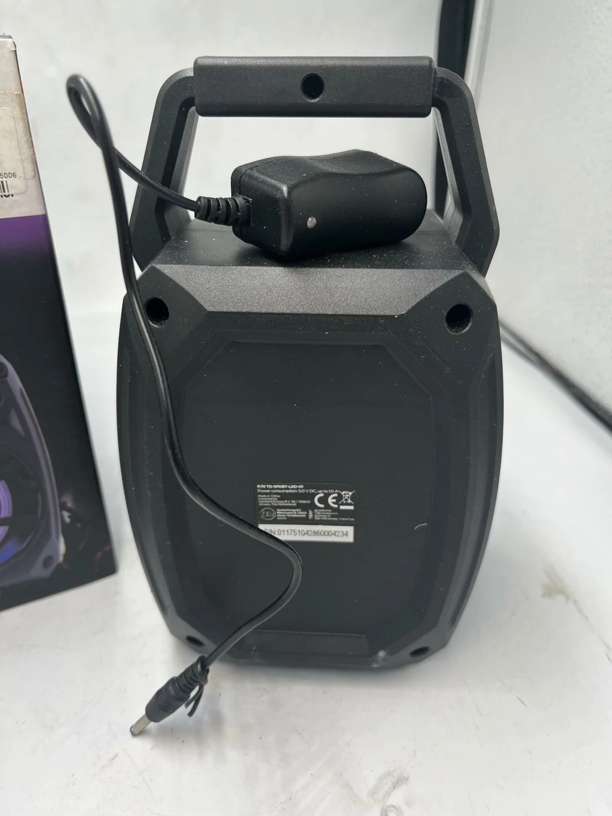 elta-przenosny-bezprzewodowy-glosnik-imprezowy-z-efektem-swietlnym-led-moc-800