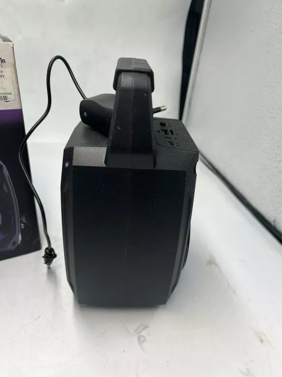 elta-przenosny-bezprzewodowy-glosnik-imprezowy-z-efektem-swietlnym-led-funkcje-221089-256