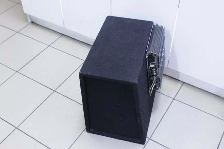 SOBWOOFER SAM. SONY XPLOD 2000W + WZMACNIACZ SPECTRON SPA4150