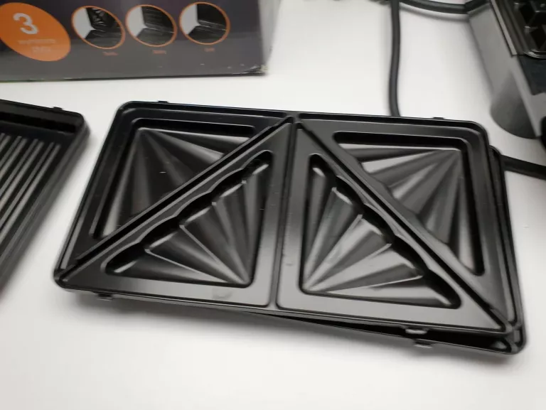 OPIEKACZ GÖTZE & JENSEN SM531X INOX 750W 3W1 WYMIENNE PŁYTKI
