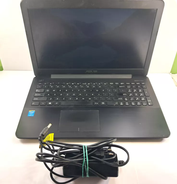 LAPTOP ASUS R556L I3-4005U 4GB / 256GB SSD WIN 10