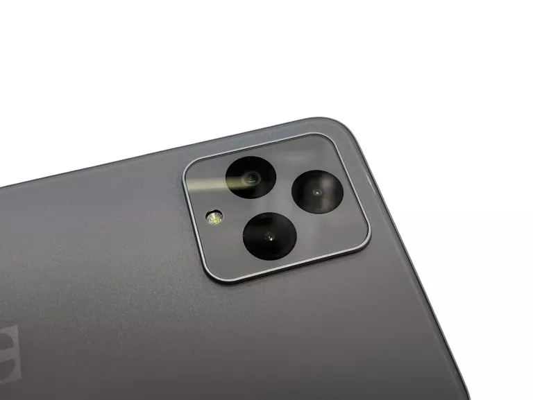 telefon-t-phone-2023-przekatna-ekranu-652