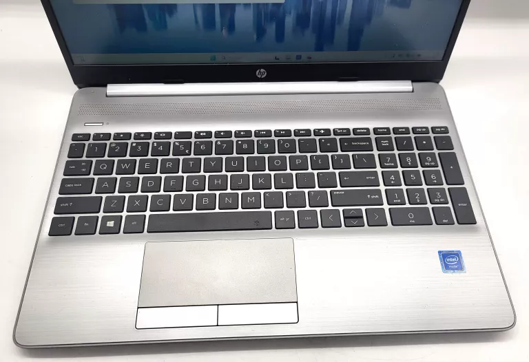 LAPTOP HP 250 G8 / CELERON/8GB/256SSD/WIN11 + ZASILACZ