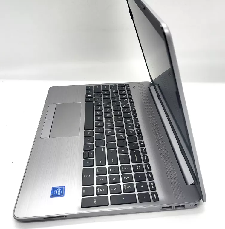 LAPTOP HP 250 G8 / CELERON/8GB/256SSD/WIN11 + ZASILACZ