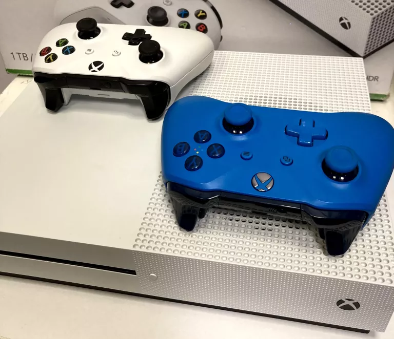 KONSOLA XBOX ONE S 1TB!POLECAM