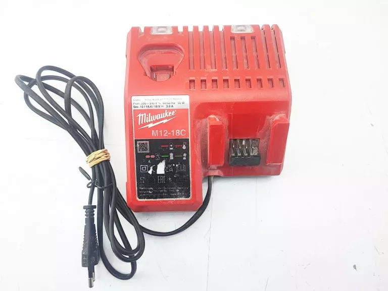 ŁADOWARKA MILWAUKEE M12-18C