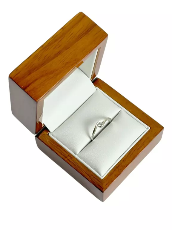 zloty-pierscionek-z-brylantem-008ct-proba-585-waga-119g-rozmiar-12-material-15835-1