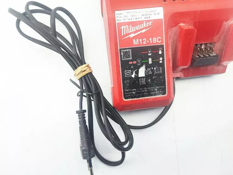 ŁADOWARKA MILWAUKEE M12-18C
