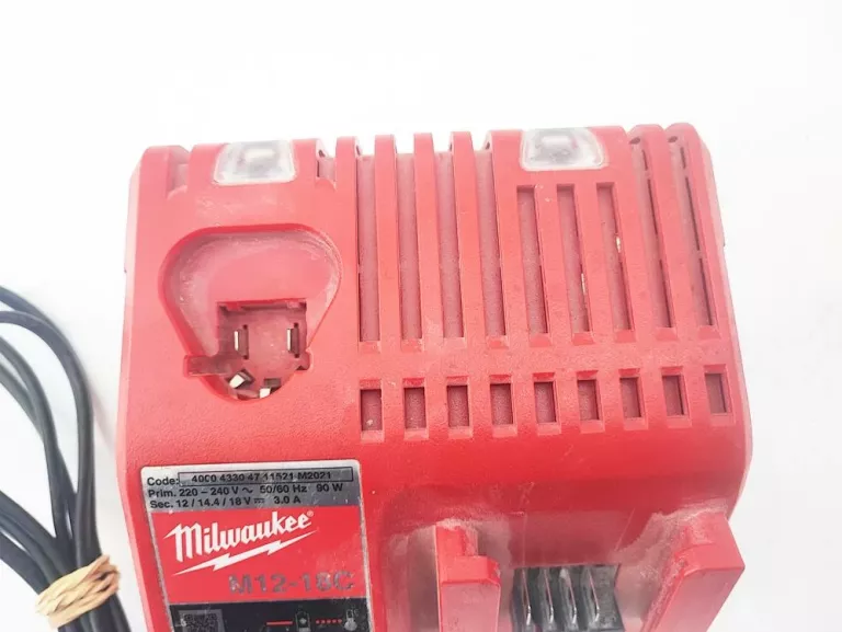 ŁADOWARKA MILWAUKEE M12-18C