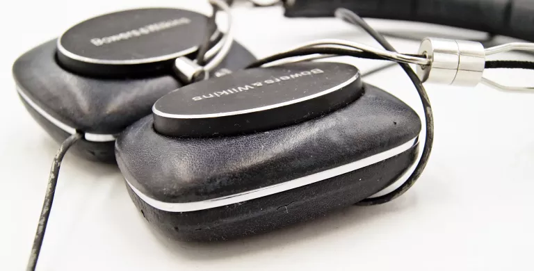 SŁUCHAWKI NAUSZNE B&W BOWERS & WILKINS P5 PRZEWODOWE