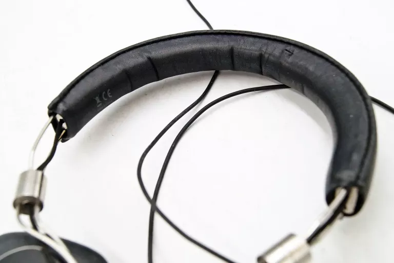 SŁUCHAWKI NAUSZNE B&W BOWERS & WILKINS P5 PRZEWODOWE