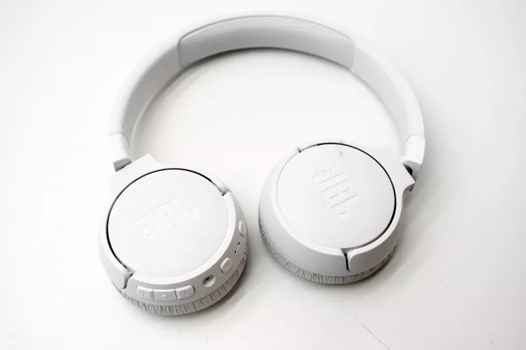 SŁUCHAWKI BT JBL TUNE 670NC BIAŁE