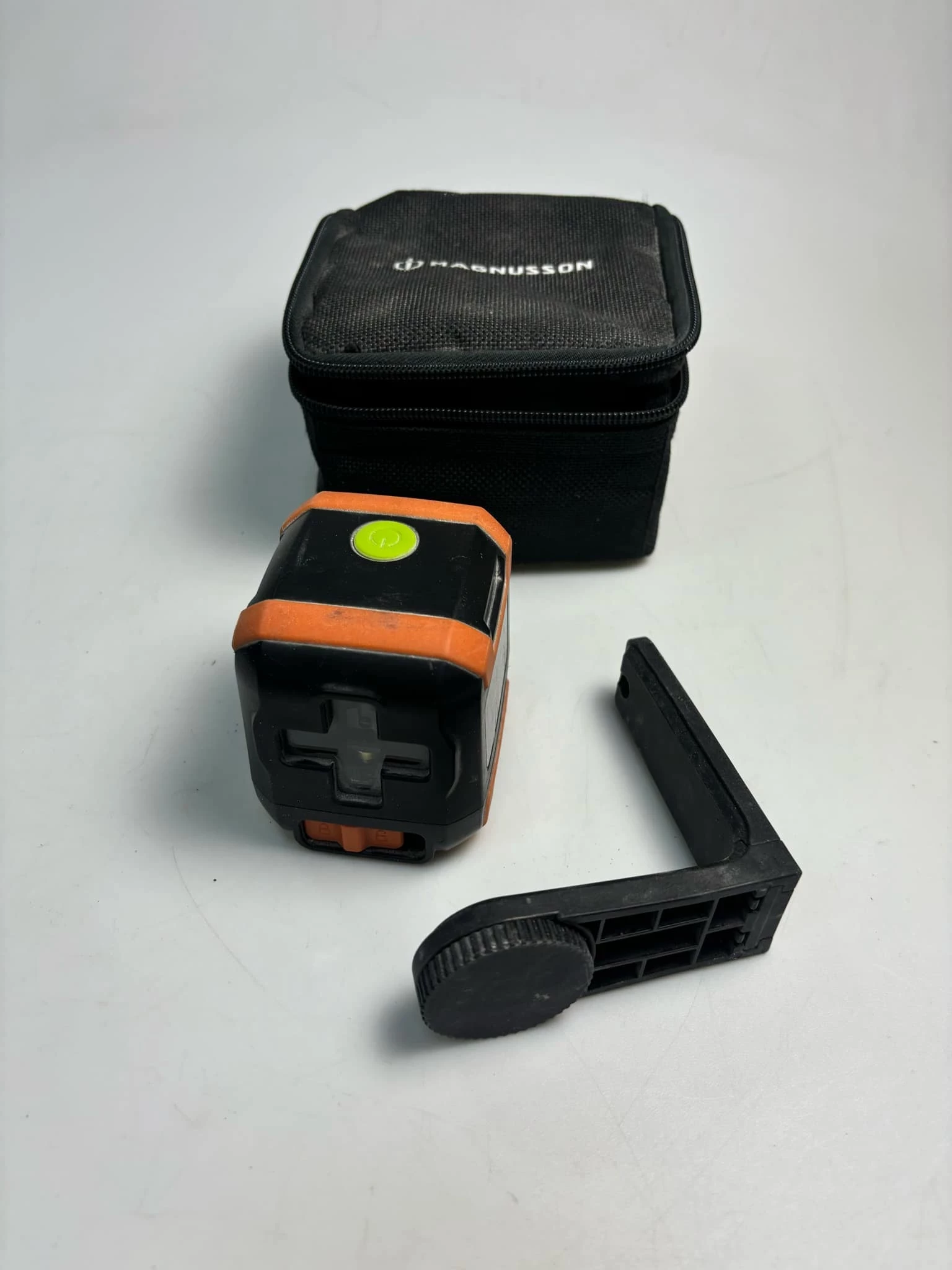 poziomica-cyfrowa-magnusson-21-gcl001-zwirki-i-wigury-1-myslowice