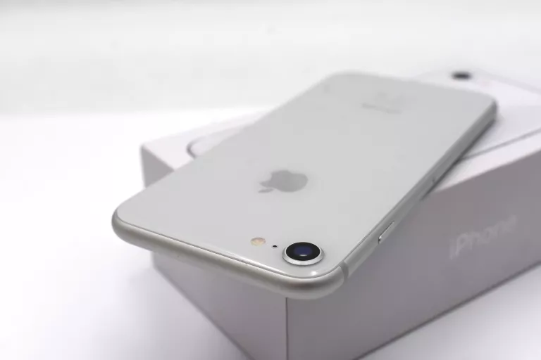 SMARTFON APPLE IPHONE 8 2 GB / 64 GB 4G (LTE) BIAŁY