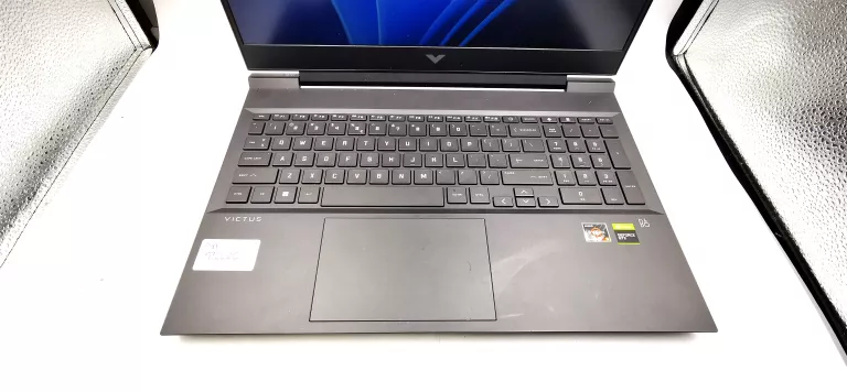 LAPTOP HP VICTUS 16-E0XXX 8 GB/512GB/ WIN 11/TORBA