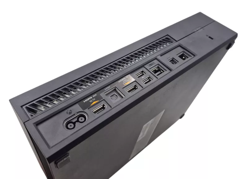KONSOLA MICROSOFT XBOX ONE 500GB MODEL 1540 + 2 PADY