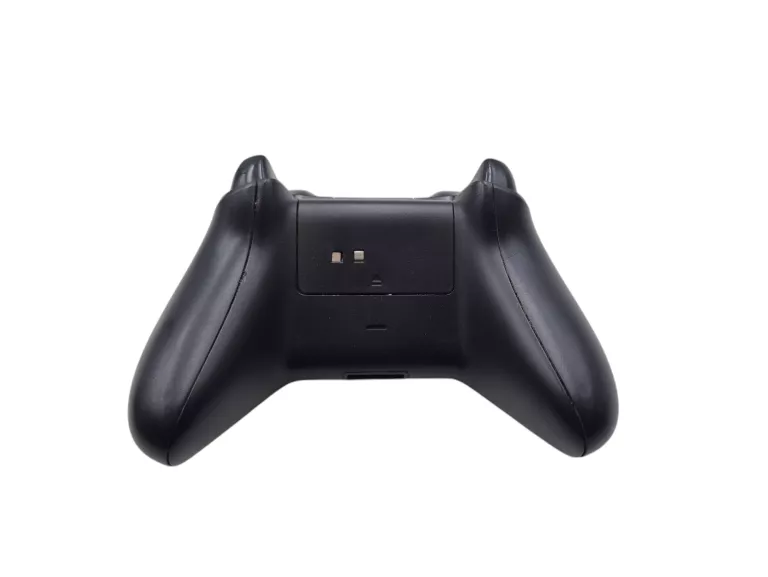 KONSOLA MICROSOFT XBOX ONE 500GB MODEL 1540 + 2 PADY