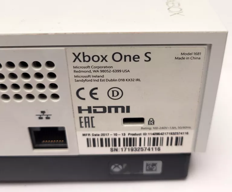 KONSOLA XBOX ONE S MODEL:1681 / PAD / GRA / OKABLOWANIE