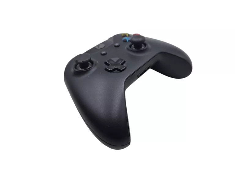 KONSOLA MICROSOFT XBOX ONE 500GB MODEL 1540 + 2 PADY