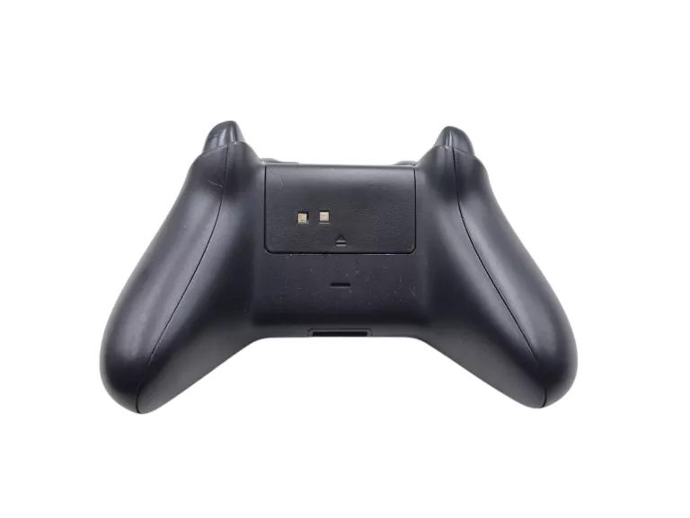 KONSOLA MICROSOFT XBOX ONE 500GB MODEL 1540 + 2 PADY
