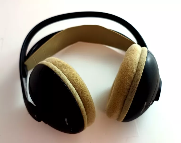 SŁUCHAWKI BEZPRZEWODOWE AKG K912
