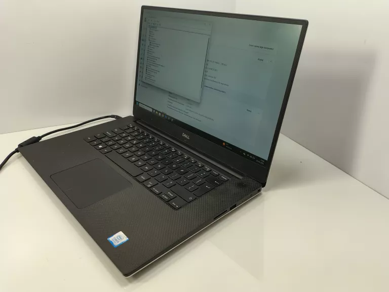 LAPTOP DELL PRECISION 5530 I9-8950HK 32GB 1TB NVME NVIDIA P2000 15,6" W11