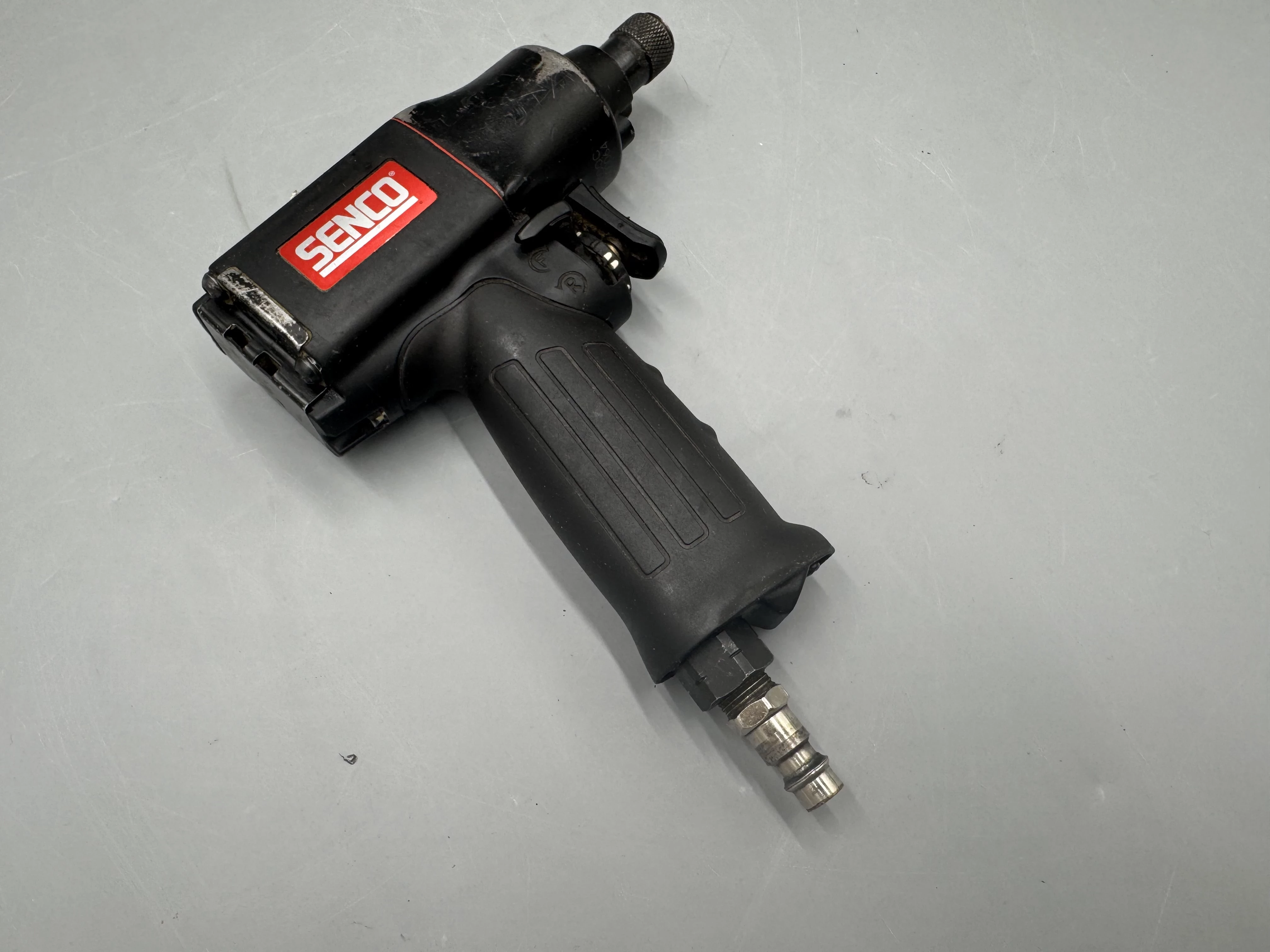 wkretarka-pneumatyczna-senco-sen700c-325nm-8900-obr-kozminska-5-krotoszyn-poludnie