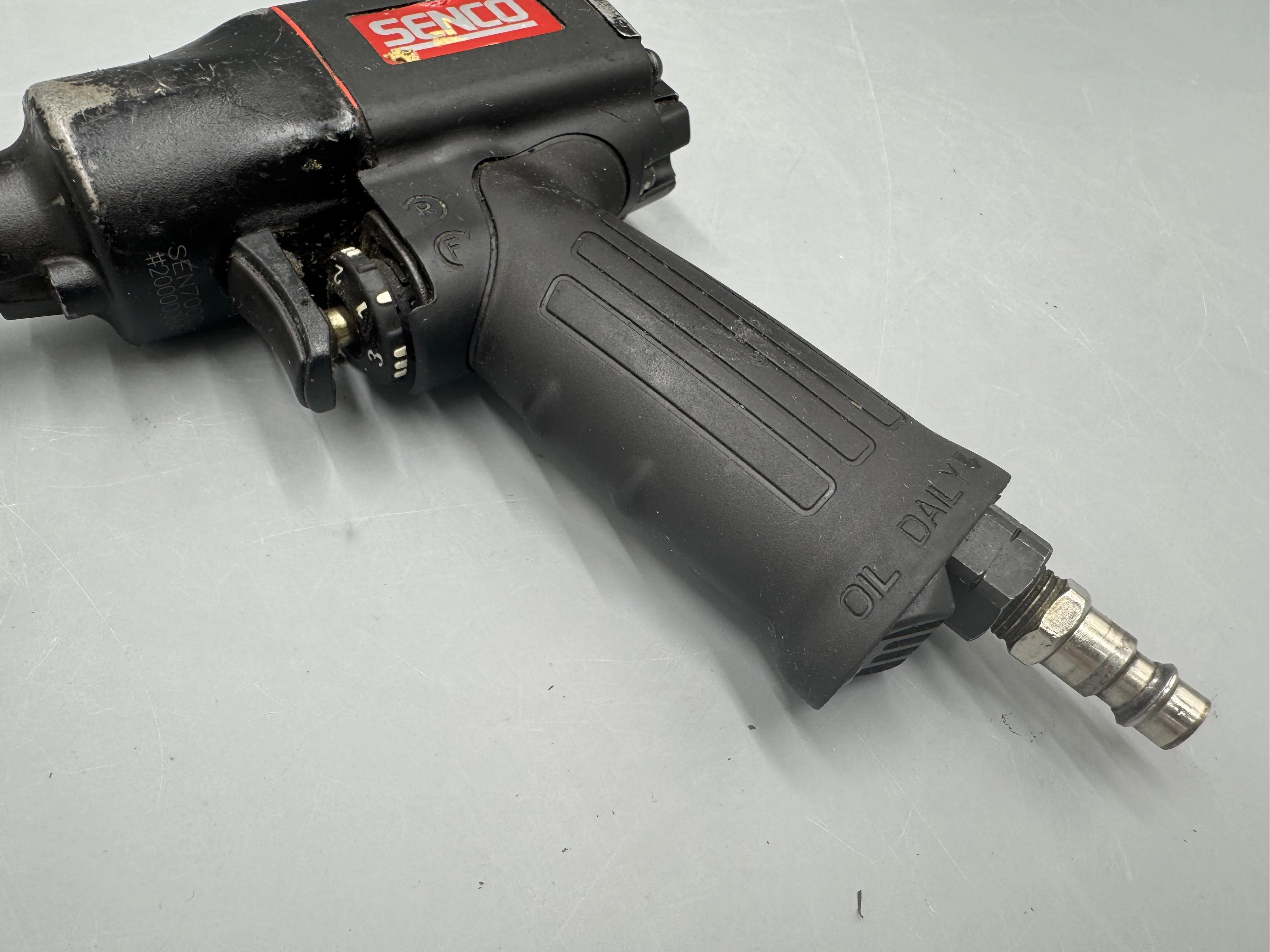 wkretarka-pneumatyczna-senco-sen700c-325nm-8900-obr-kod-producenta-s700c