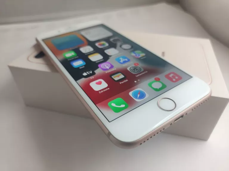 APPLE IPHONE 8 PLUS 64GB BATERIA 85% PUDEŁKO