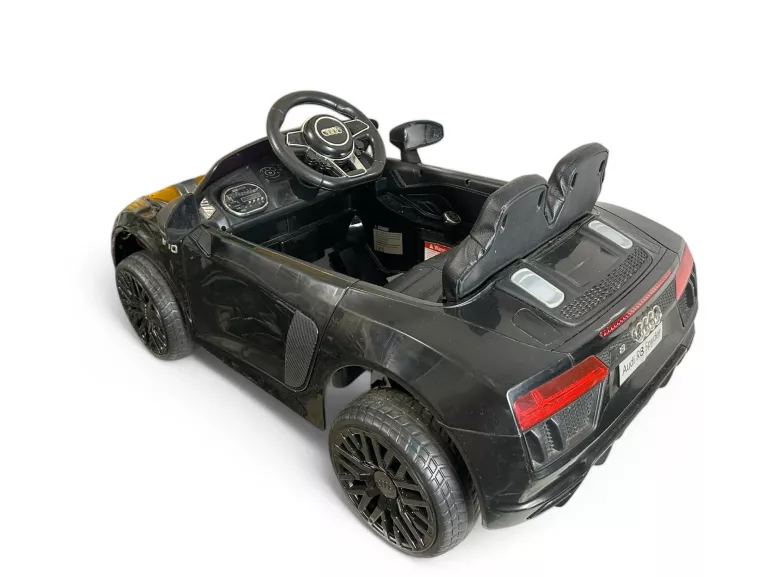 AUTO NA AKUMULATOR AUDI R8 + PILOT + ZAS