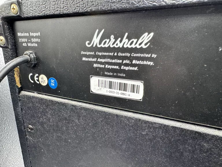 MARSHALL MG15CDR WZMACNIACZ GITAROWY 15W