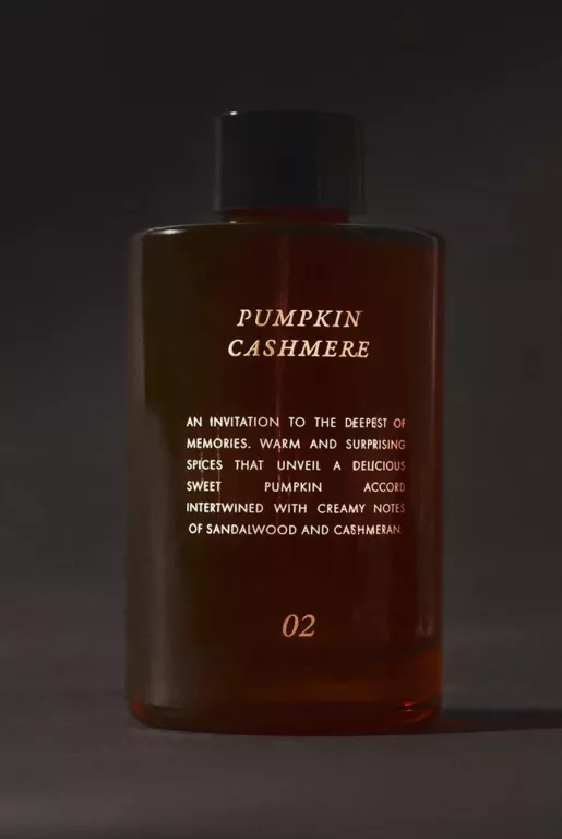 ODŚWIEŻACZ NA PATYCZKI ZARA PUMPKIN CASHMERE  BEZ PATYCZKÓW 200ML.