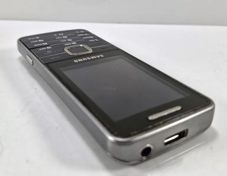 TELEFON SAMSUNG GT-S5610