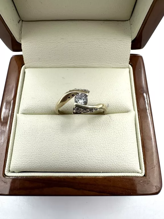 sliczny-zloty-pierscionek-z-kamieniami-wladyslawa-iv-40-koszalin