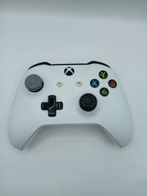 PAD DO XBOX ONE  MODEL 1708 BIAŁY