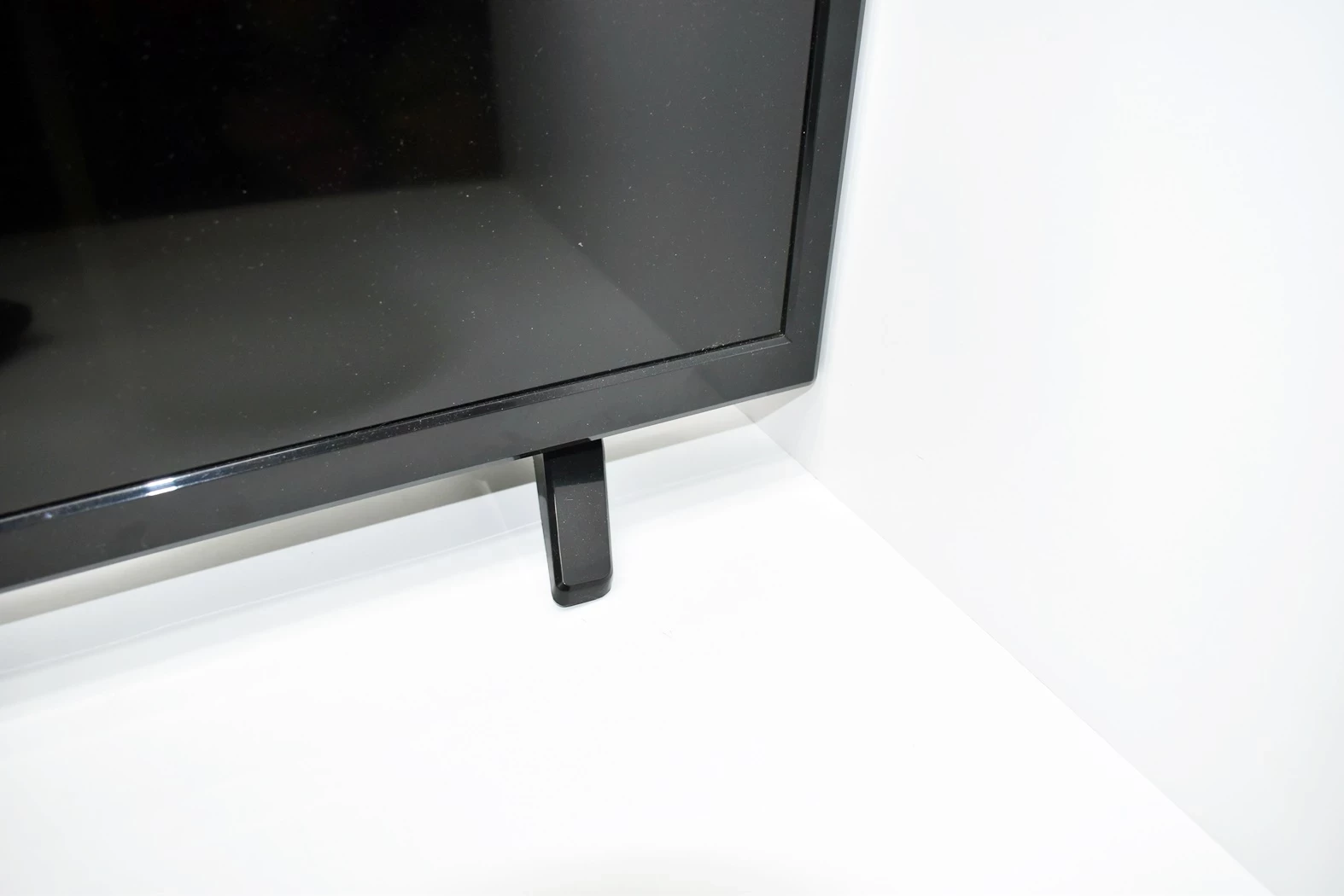 telewizor-akai-let32hr3280-pilot-ean-gtin-0054879362141