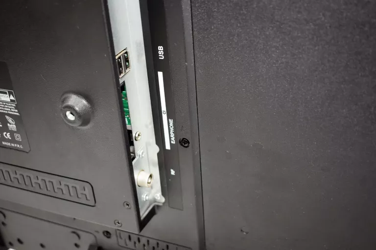 telewizor-akai-let32hr3280-pilot-przekatna-ekranu-cale-3200