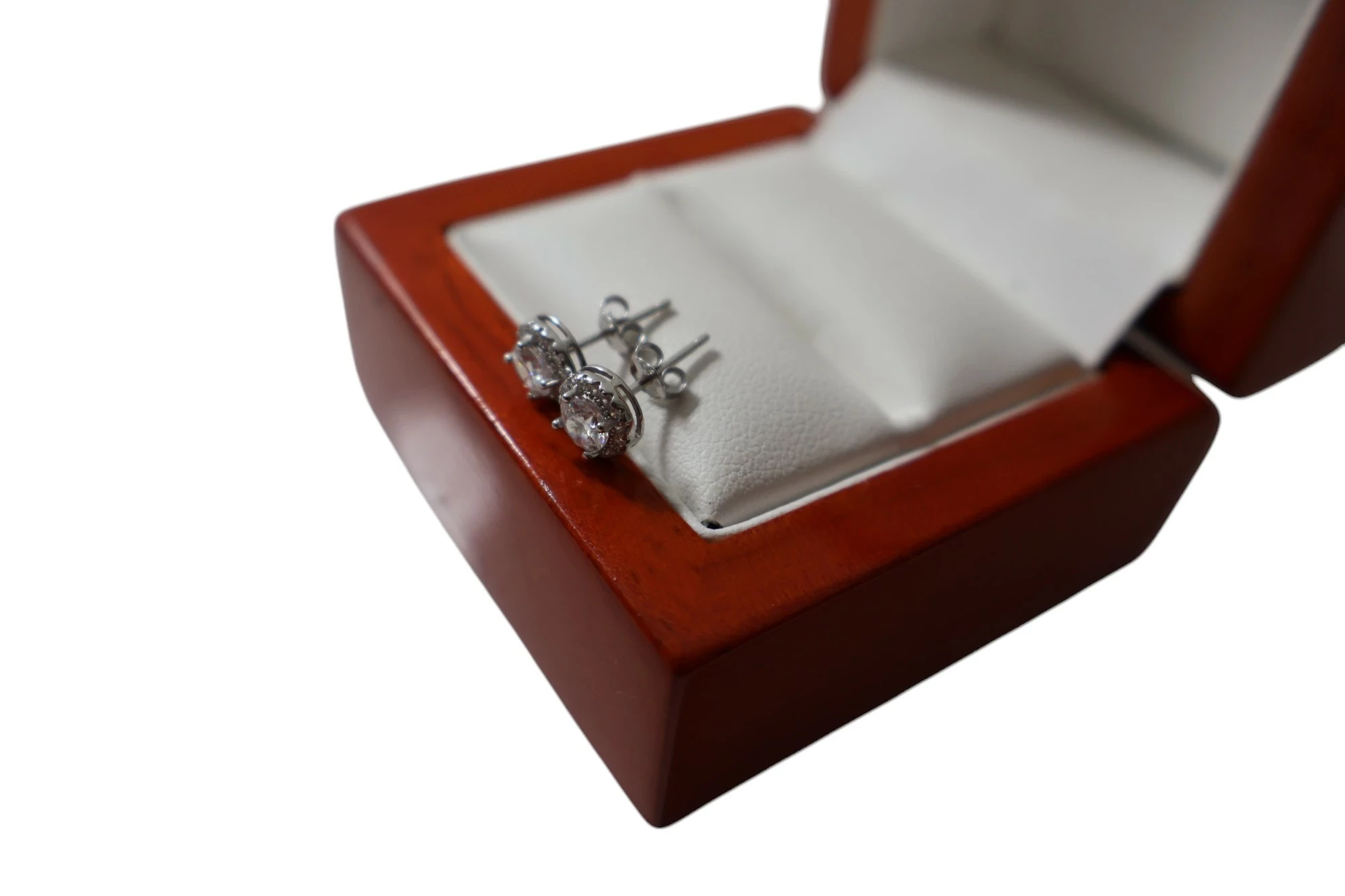 piekne-srebrne-kolczyki-na-sztyfty-stan-11323-238058