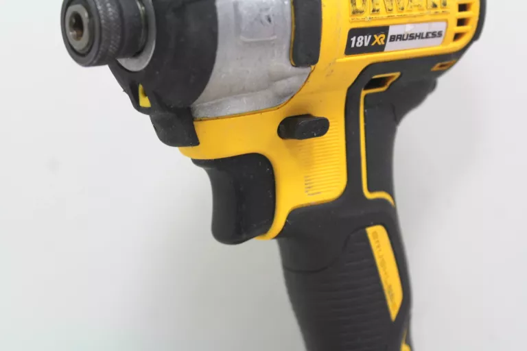 ZAKRĘTARKA DEWALT DCF887 18V XR BRUSHLESS