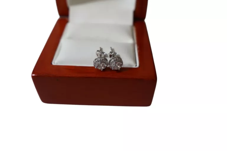 piekne-srebrne-kolczyki-na-sztyfty-kamien-17088-128