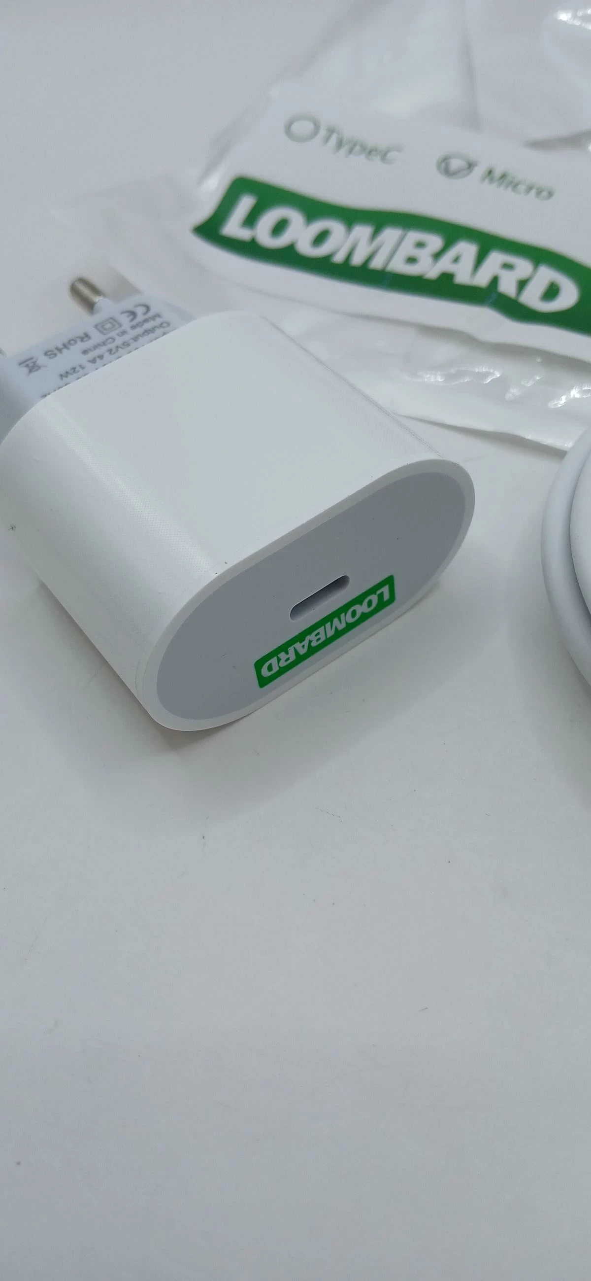 loombard-ladowarka-c-mikro-5v24a-12w-ean-gtin-5907765685181