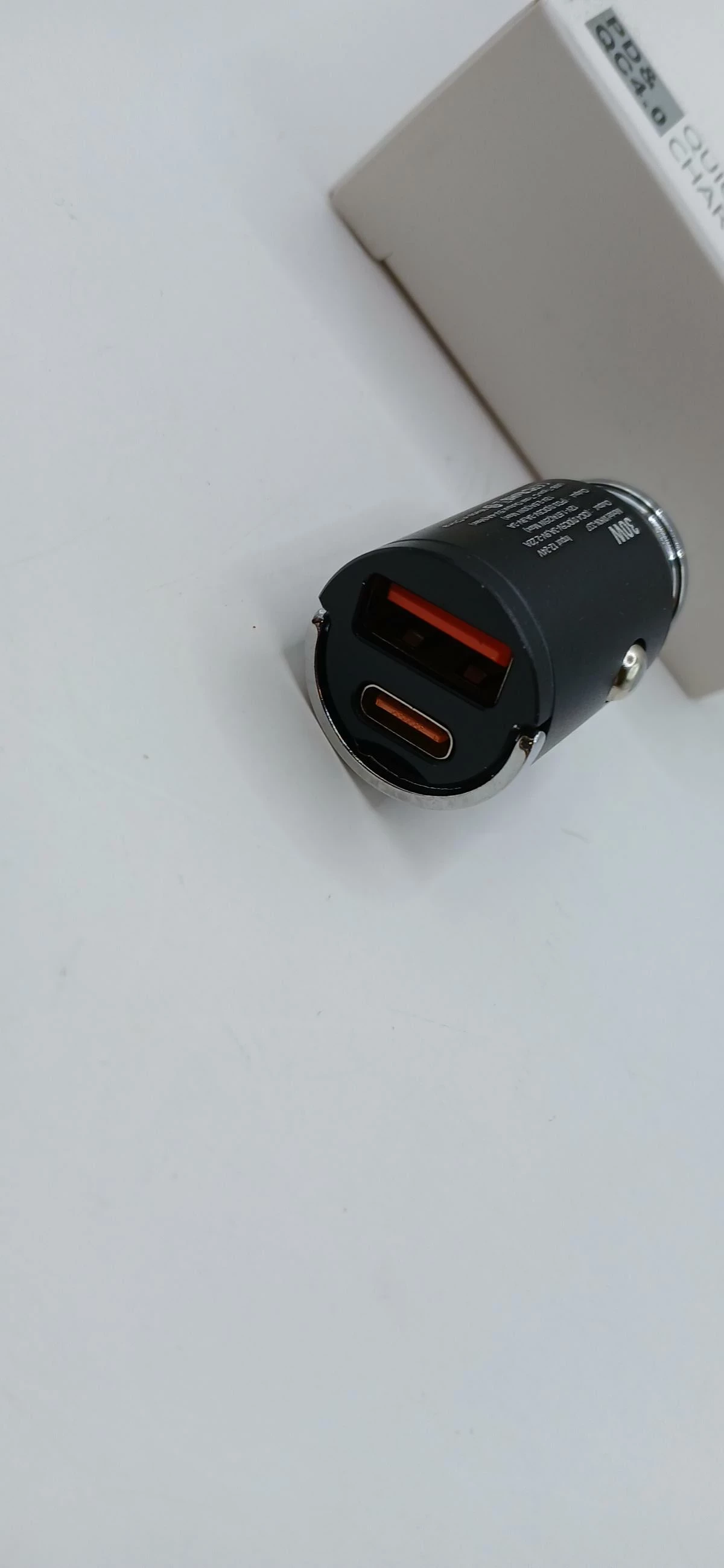 035520-ecobox-ladowarka-samochodowa-30w-czarna-pd30qc40-wkn-337-stan-11323-2